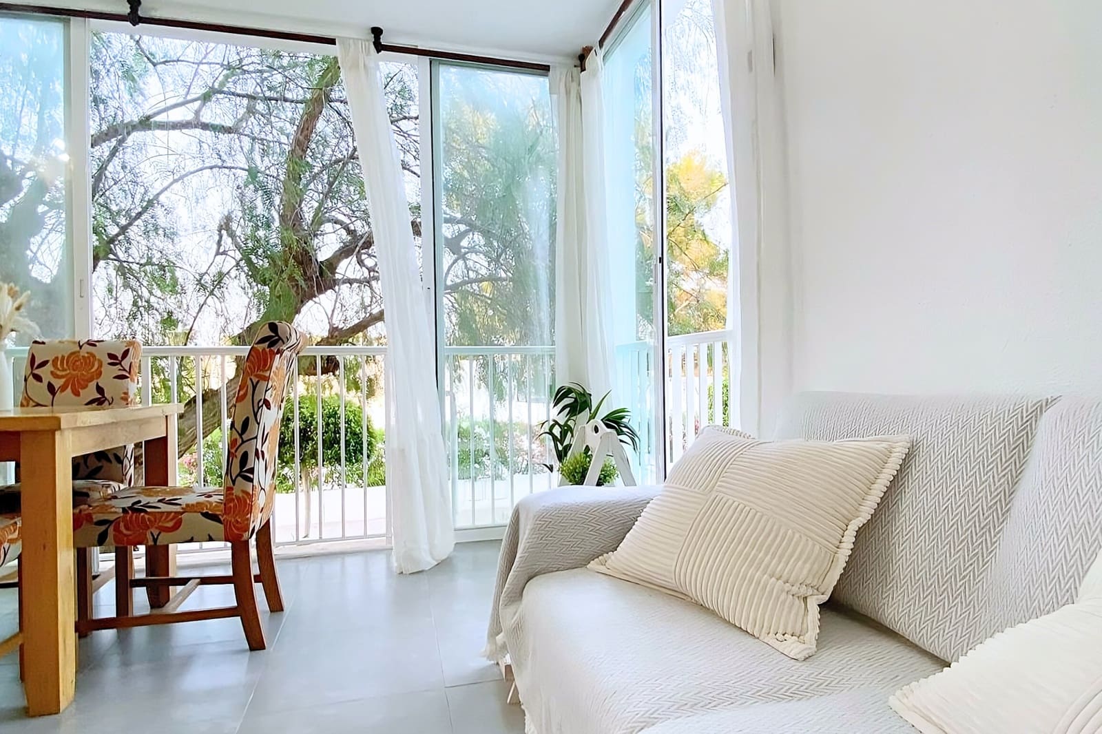 2 quarto Apartamento para arrendar em Cala d'Or com piscina - 1 000 € (Ref: 9470546)