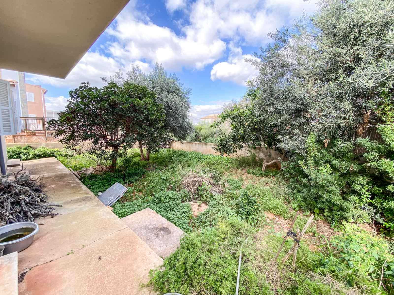 4 bedroom Townhouse for sale in Portocolom with garage - € 595,000 (Ref: 9625454)