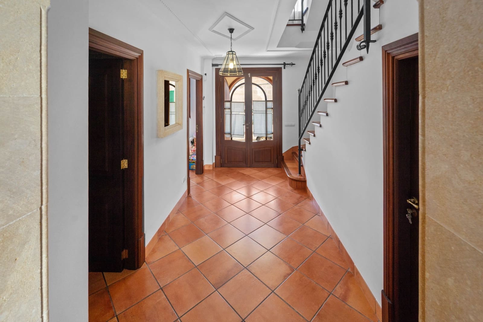 4 bedroom Townhouse for sale in Porreres with pool - € 790,000 (Ref: 9672364)