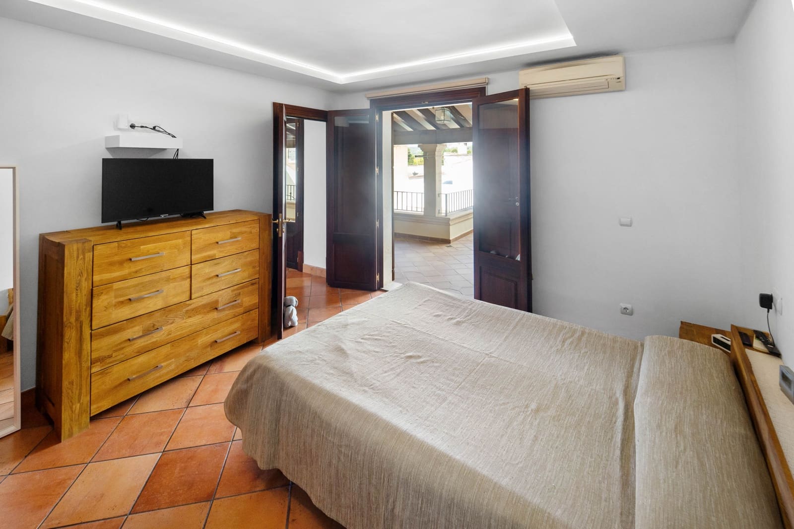 4 bedroom Townhouse for sale in Porreres with pool - € 790,000 (Ref: 9672364)