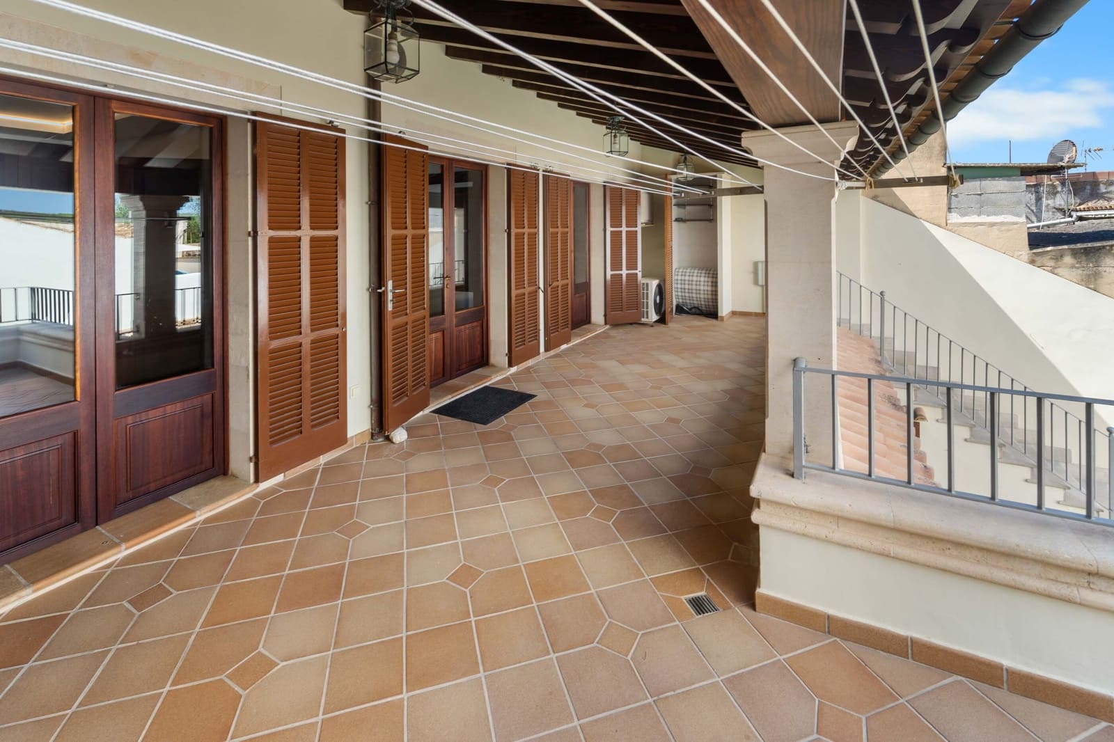 4 bedroom Townhouse for sale in Porreres with pool - € 790,000 (Ref: 9672364)