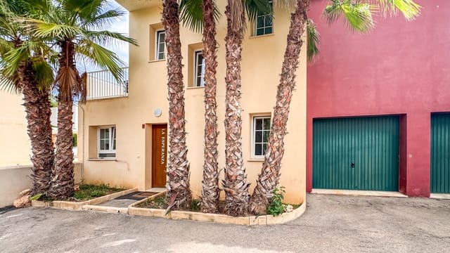 3 makuuhuone Huvila myytävänä paikassa Cala Murada, Manacor mukana uima-altaan - 695 000 € (Ref: 9672365)