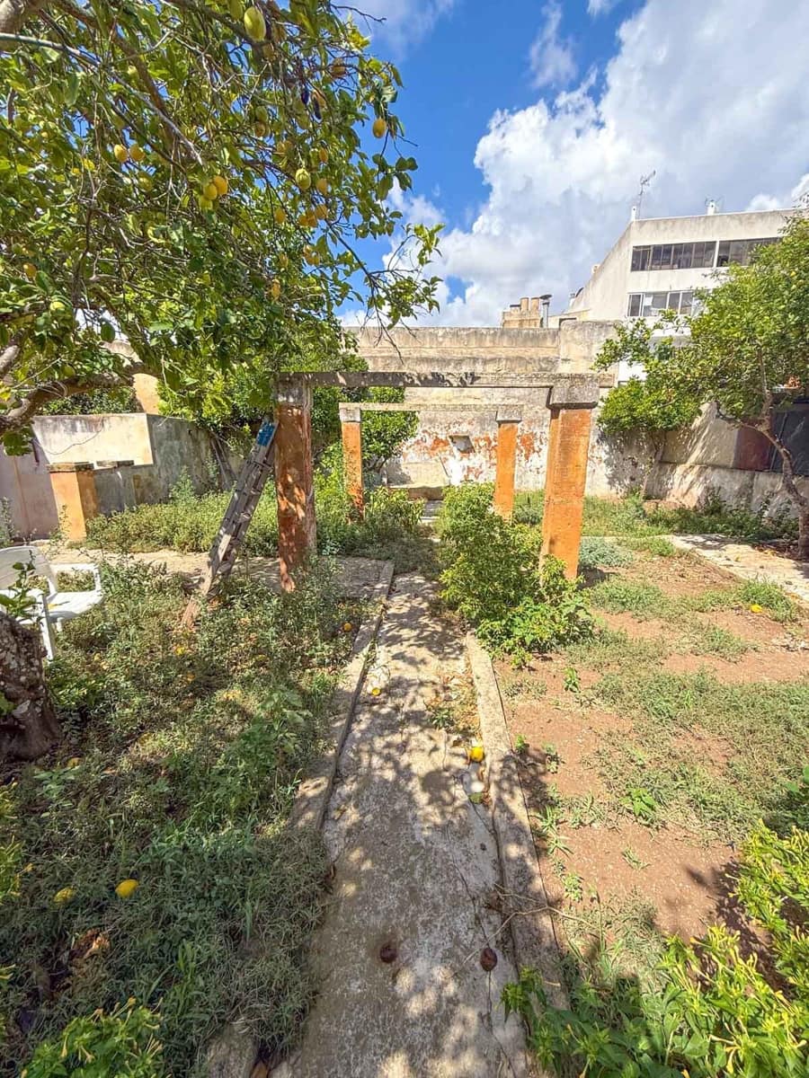 8 bedroom Villa for sale in Felanitx - € 790,000 (Ref: 9672368)