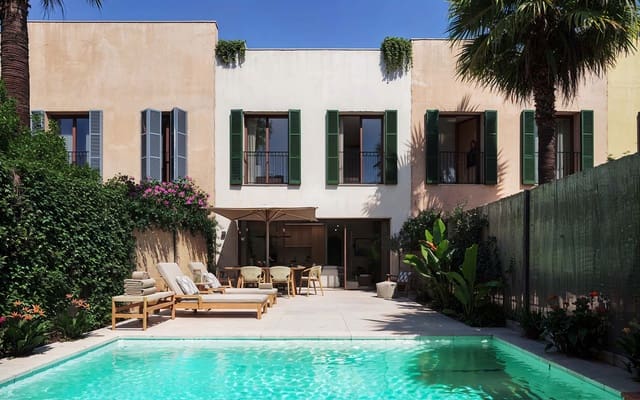 3 bedroom Townhouse for sale in Campos with pool - € 685,000 (Ref: 9672372)