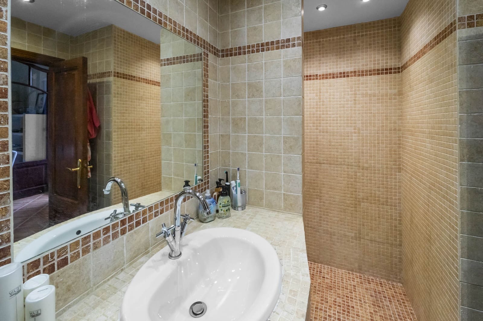 6 bedroom Villa for sale in Felanitx - € 495,000 (Ref: 9672381)