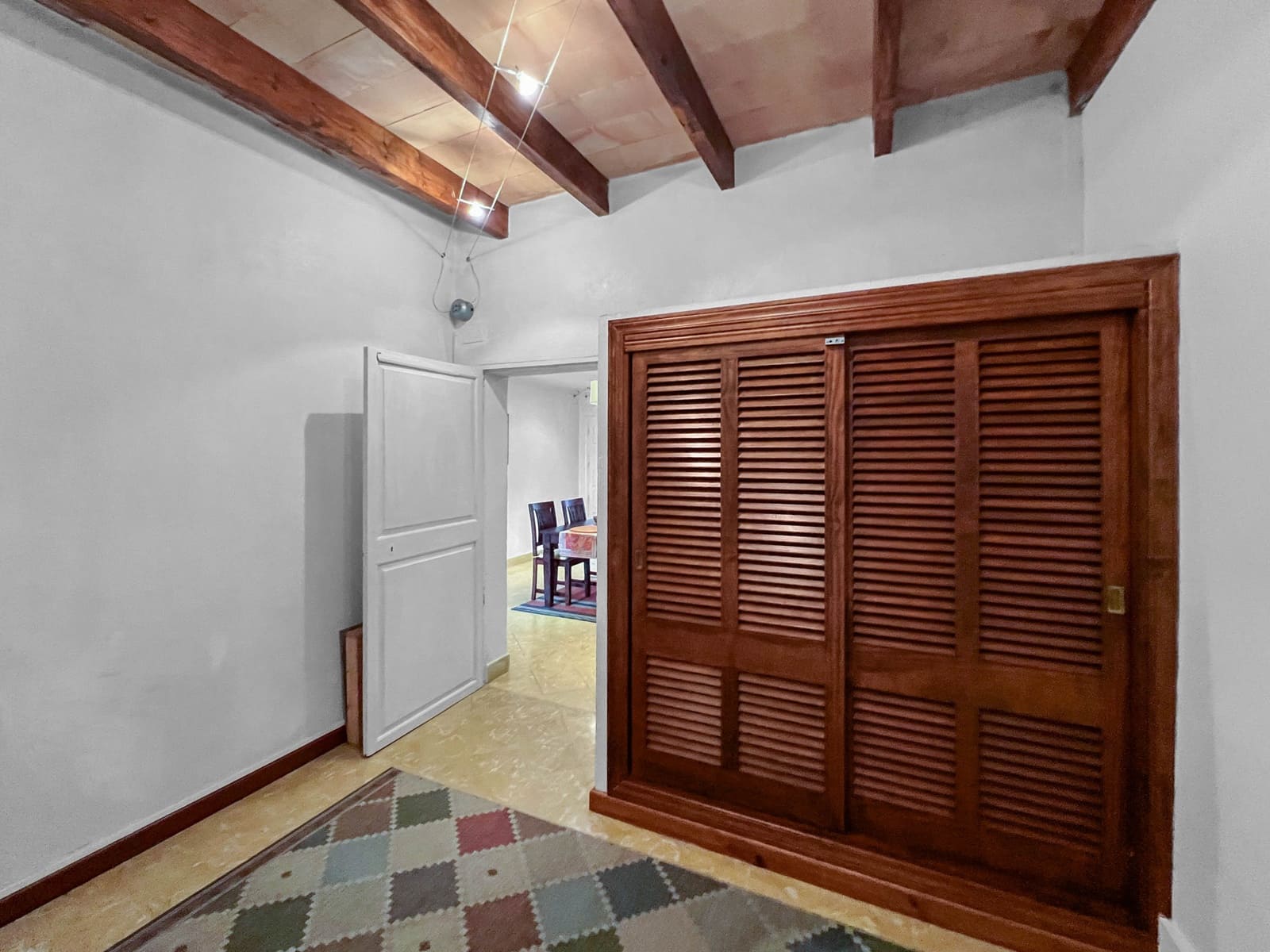 6 bedroom Villa for sale in Felanitx - € 495,000 (Ref: 9672381)