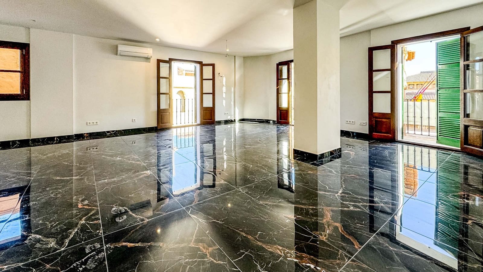 2 bedroom Apartment for sale in Felanitx - € 425,000 (Ref: 9672384)