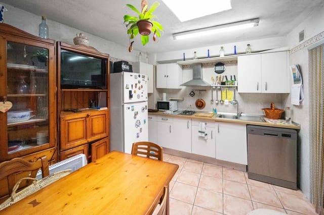 4 makuuhuone Omakotitalo myytävänä paikassa Felanitx - 435 000 € (Ref: 9672389)