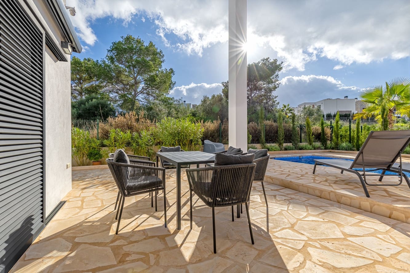 3 soveværelse Villa til salg i Cala Murada med swimmingpool - € 1.089.000 (Ref: 9677936)