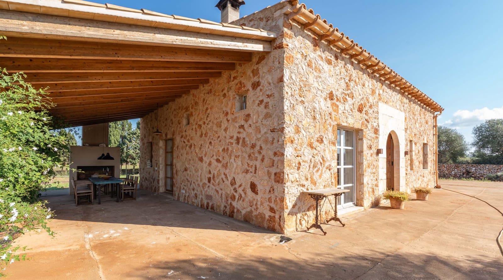 2 slaapkamer Finca/Landhuis te koop in Felanitx met zwembad - € 1.320.000 (Ref: 9677950)