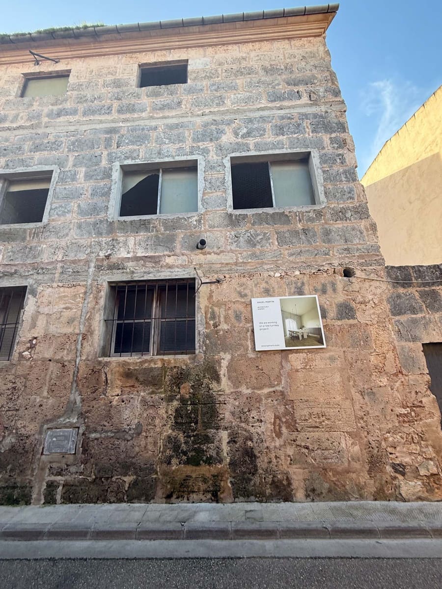 3 soverom Hus til salgs i Santanyi med svømmebasseng - € 890 000 (Ref: 9677951)