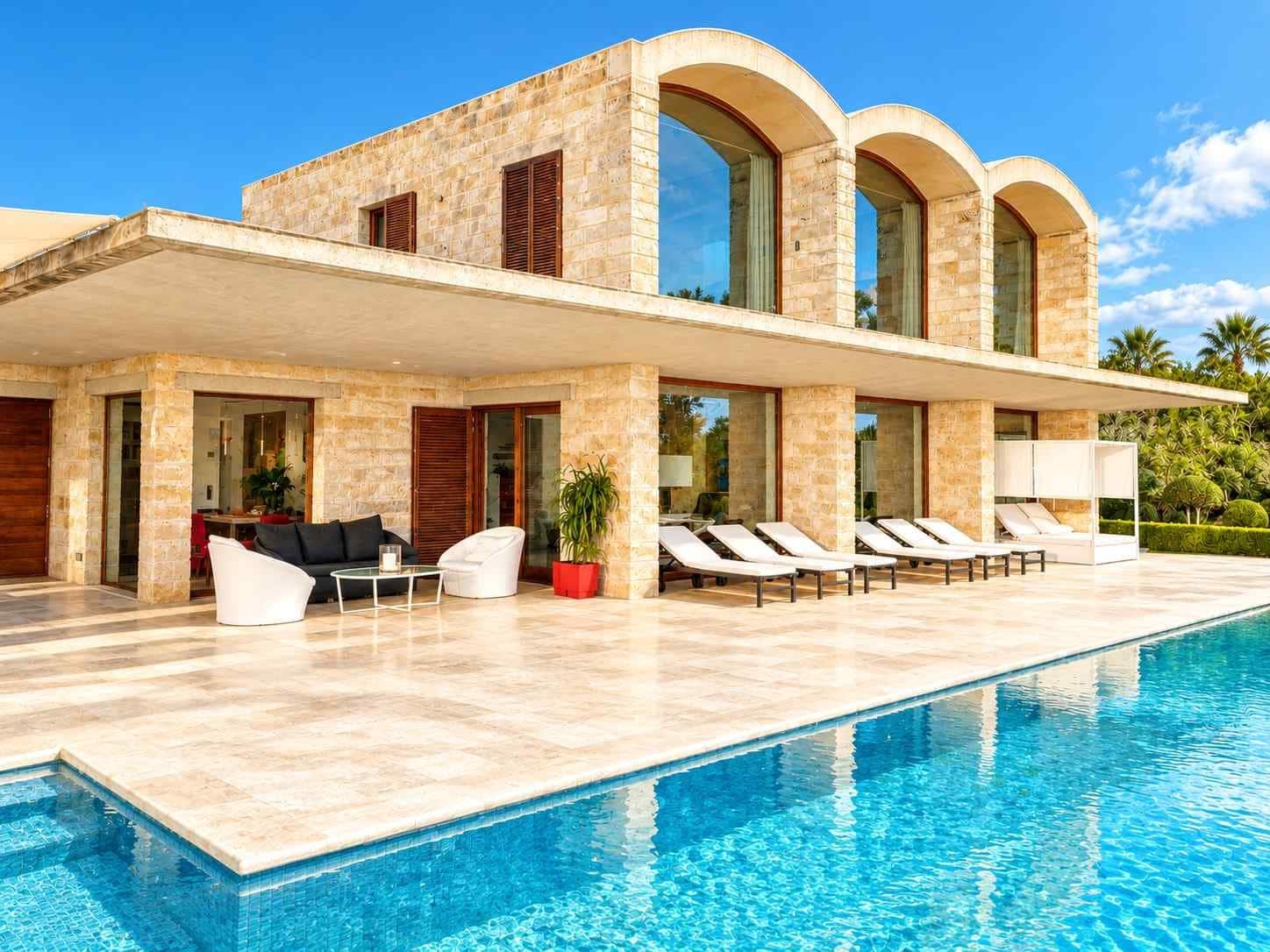 5 soveværelse Finca/Landehus til salg i Felanitx med swimmingpool garage - € 3.100.000 (Ref: 9677954)