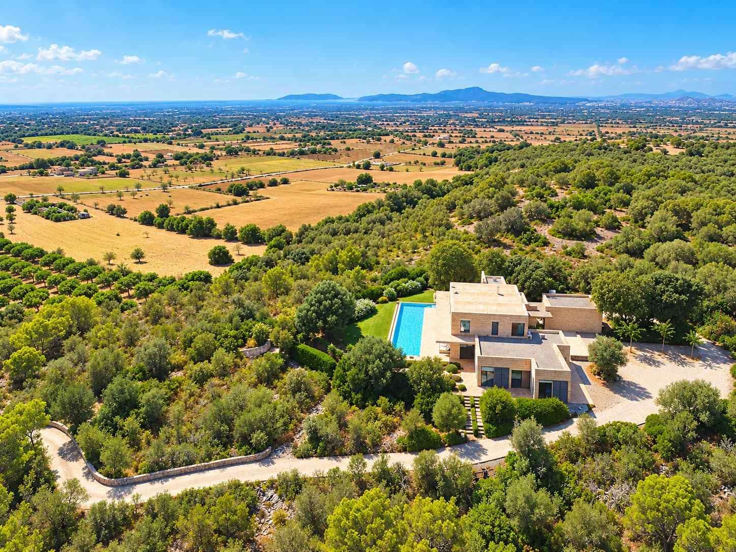 5 soveværelse Finca/Landehus til salg i Felanitx med swimmingpool garage - € 3.100.000 (Ref: 9677954)