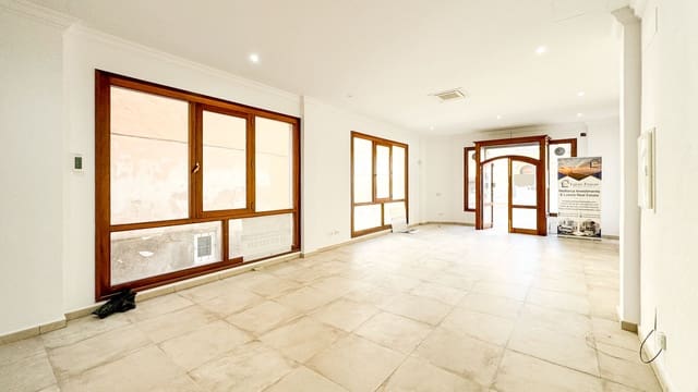 Commercial for sale in Felanitx - € 239,000 (Ref: 9678232)