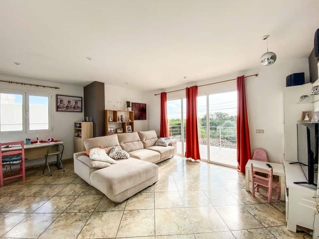 4 makuuhuone Omakotitalo myytävänä paikassa Portocolom, Felanitx - 595 000 € (Ref: 9678239)