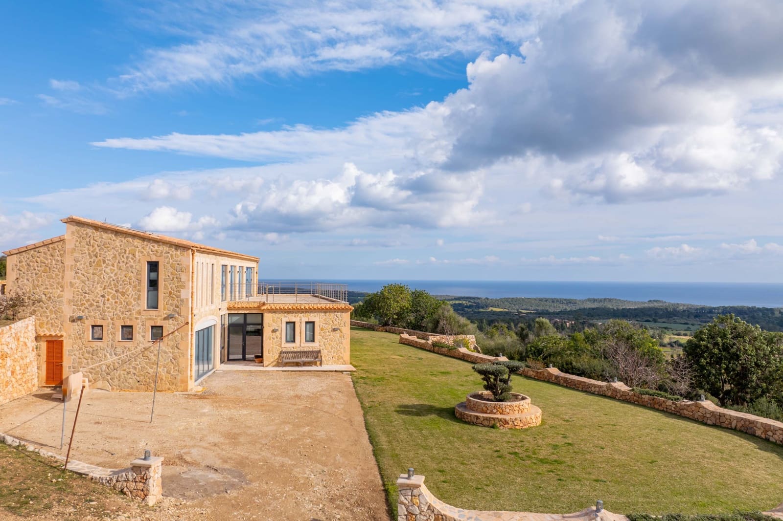 4 Zimmer Finca/Landgut zu verkaufen in Cala Murada mit Pool - 2.600.000 € (Ref: 9678244)