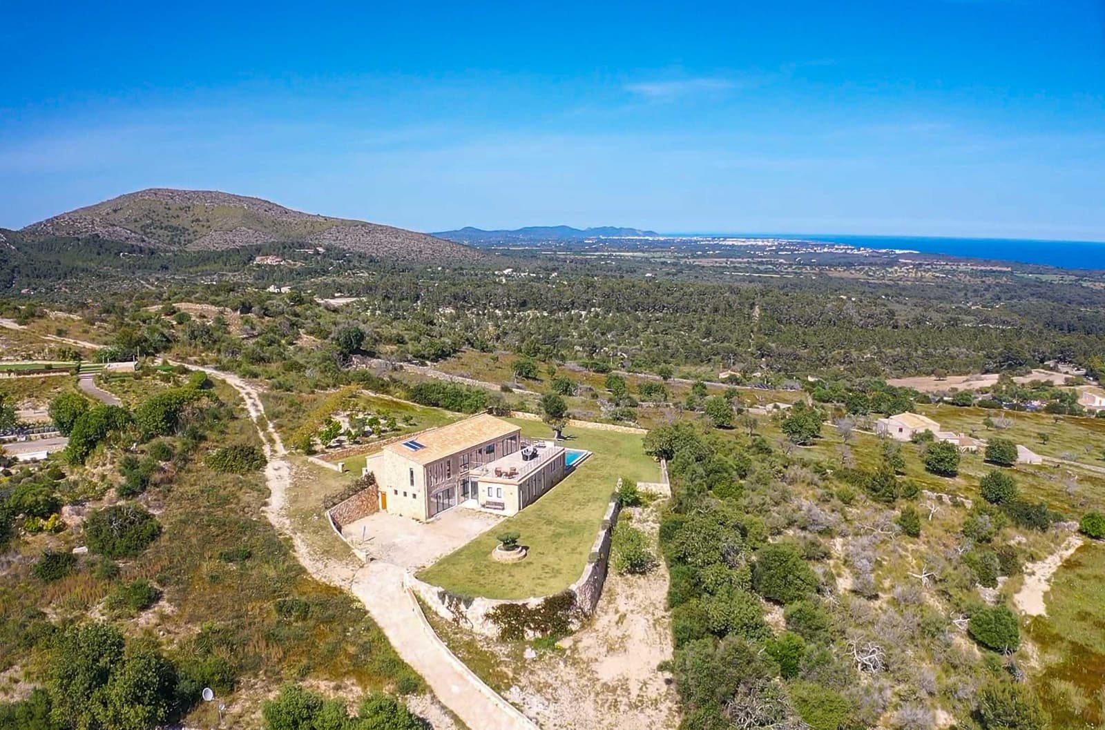 4 bedroom Finca/Country House for sale in Cala Murada with pool - € 2,450,000 (Ref: 9678244)