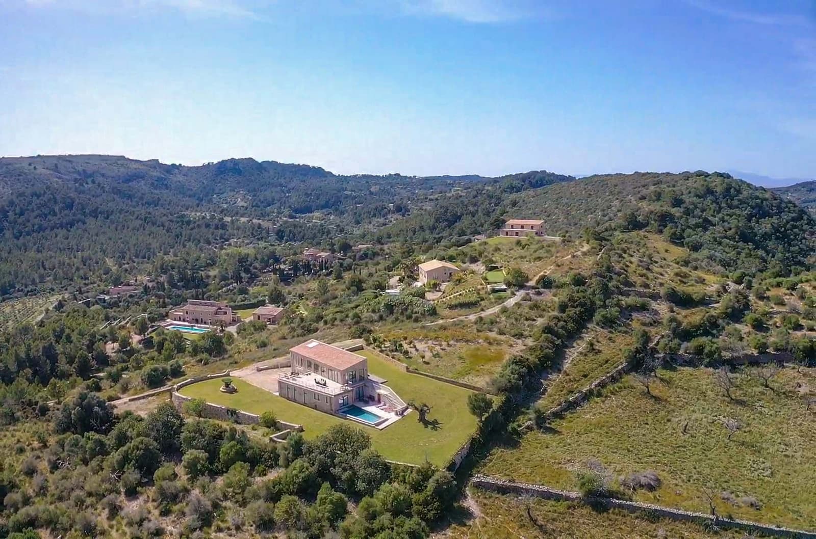 4 bedroom Finca/Country House for sale in Cala Murada with pool - € 2,450,000 (Ref: 9678244)