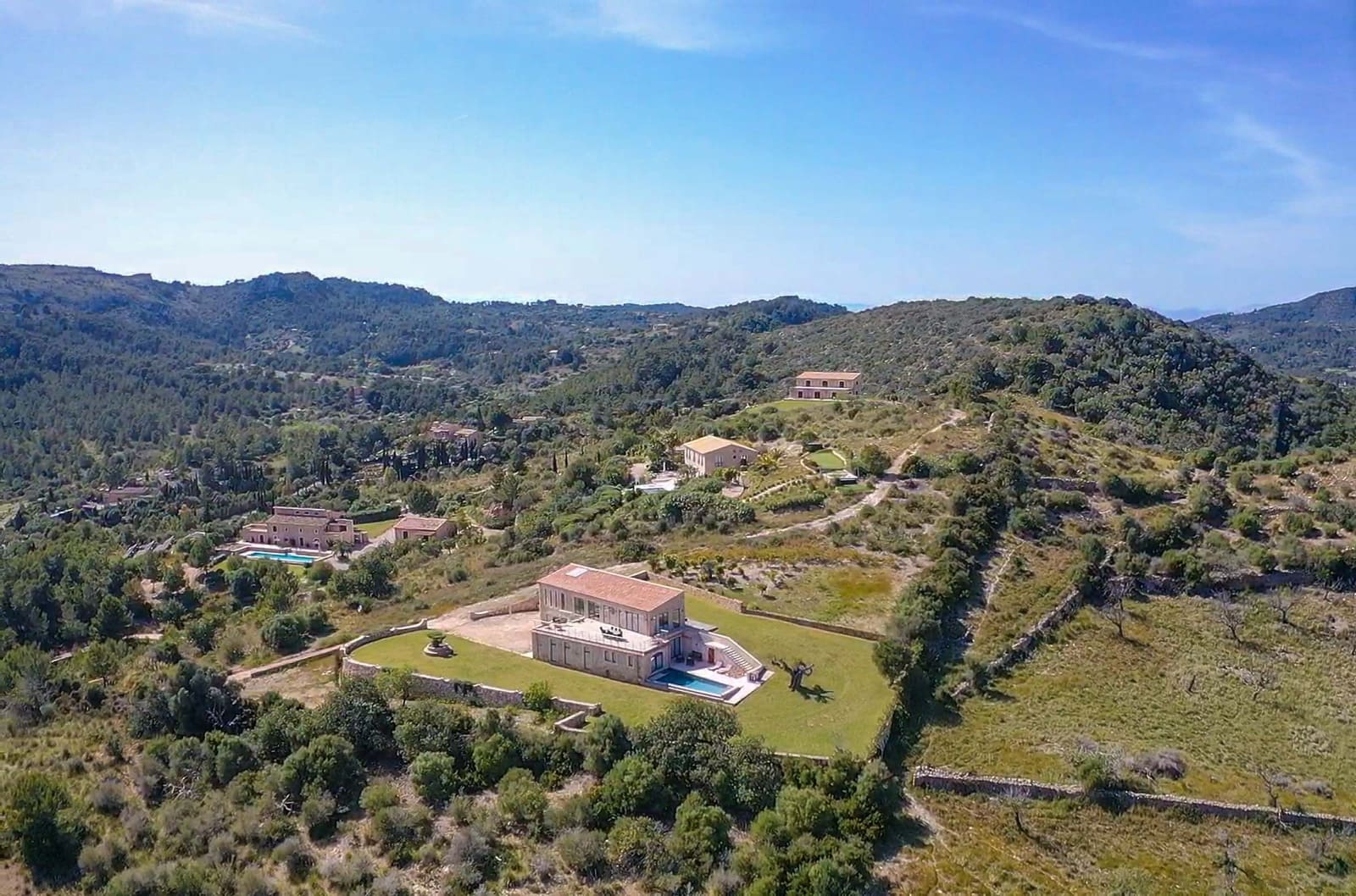 4 bedroom Finca/Country House for sale in Cala Murada with pool - € 2,450,000 (Ref: 9678244)