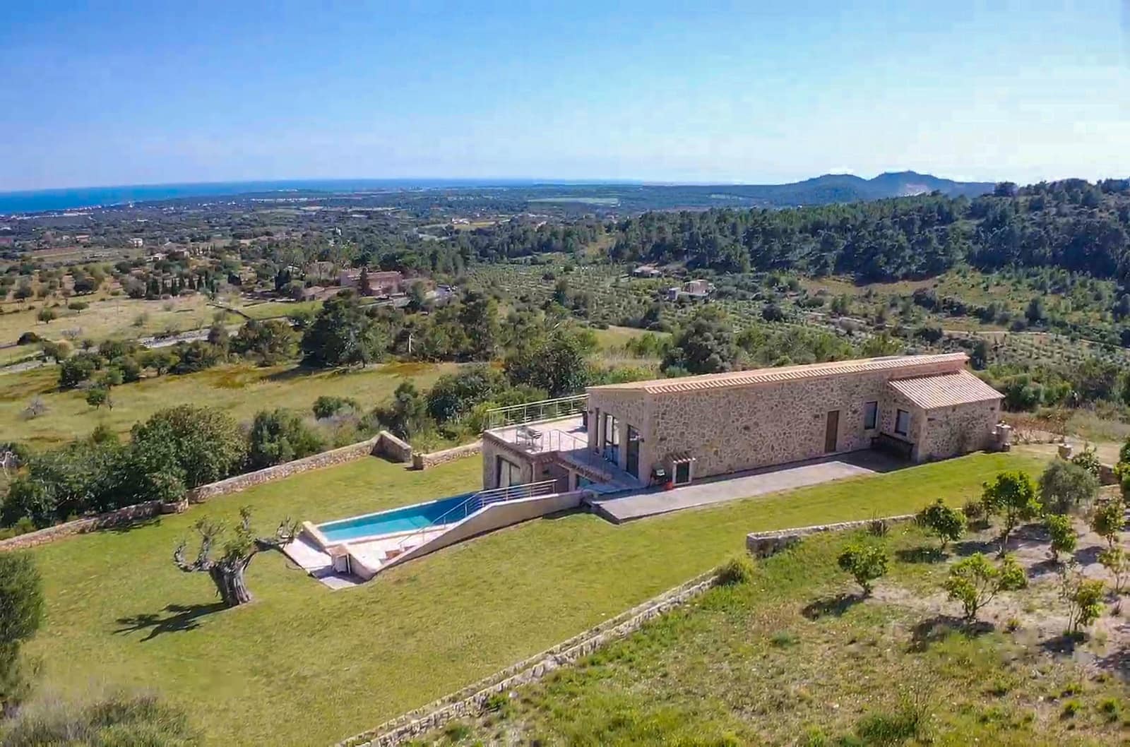 4 bedroom Finca/Country House for sale in Cala Murada with pool - € 2,450,000 (Ref: 9678244)