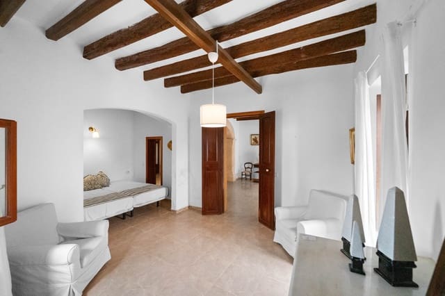 Casa de 4 habitaciones en Felanitx en venta - 395.000 € (Ref: 9678273)