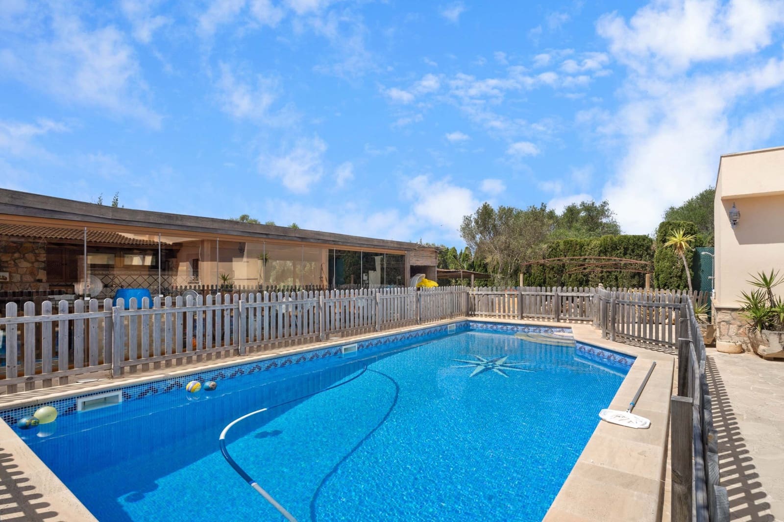 4 soveværelse Villa til salg i Portocolom med swimmingpool - € 1.300.000 (Ref: 9678280)