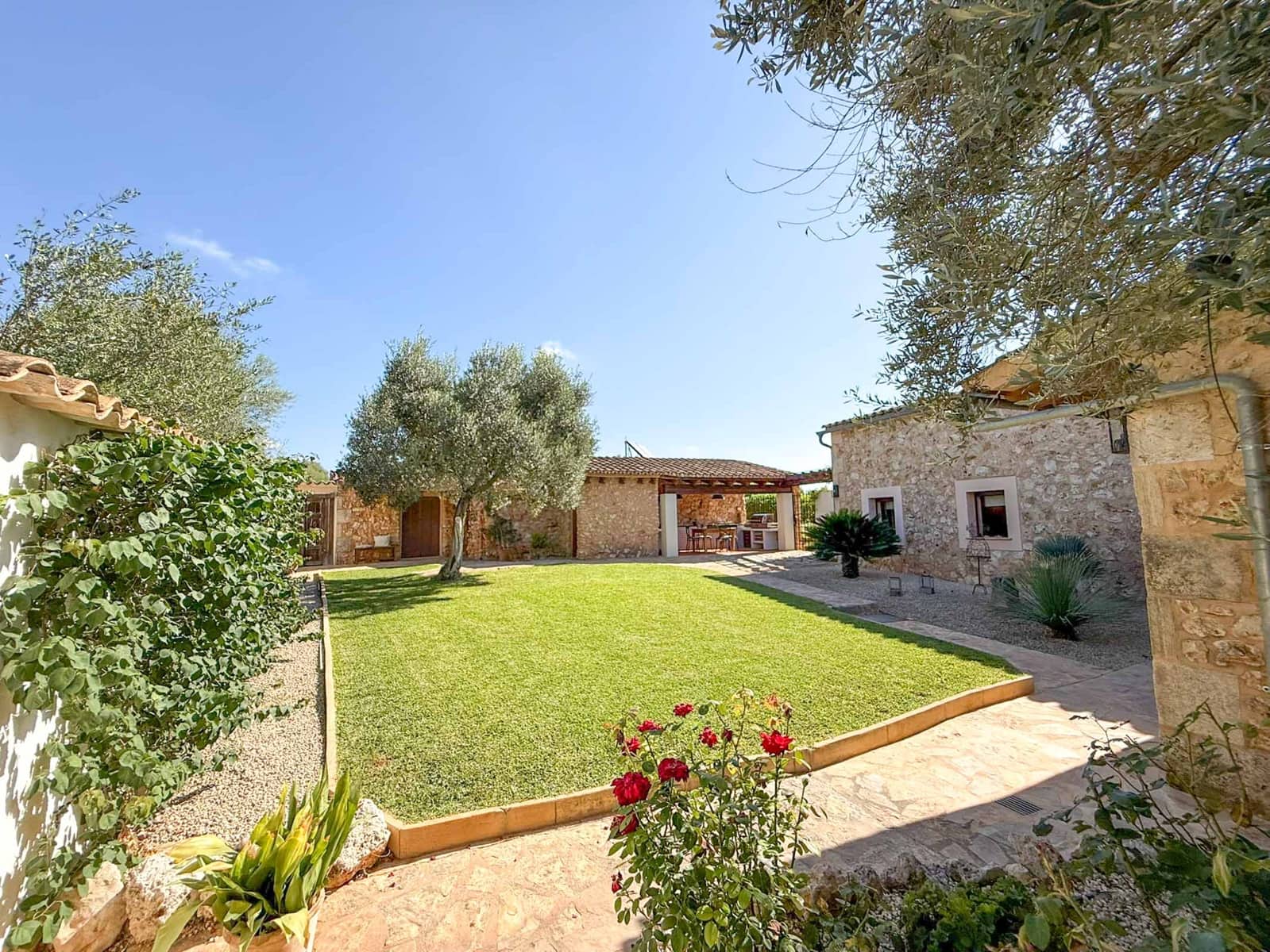3 slaapkamer Finca/Landhuis te koop in Felanitx met zwembad - € 2.435.000 (Ref: 9788725)