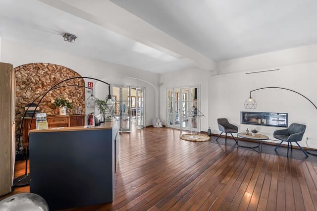 Erhverv til salg i Portocolom, Felanitx med swimmingpool - € 3.300.000 (Ref: 9802719)