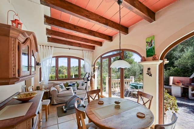Chalet de 5 habitaciones en Cala Murada, Manacor en venta con piscina - 850.000 € (Ref: 9834301)