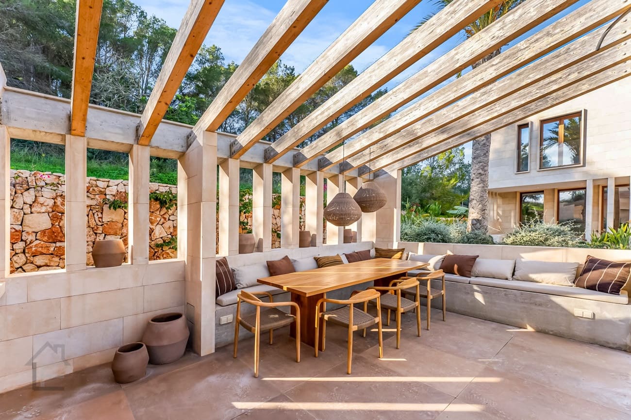 5 soveværelse Finca/Landehus til salg i Cas Concos med swimmingpool - € 4.750.000 (Ref: 9879909)