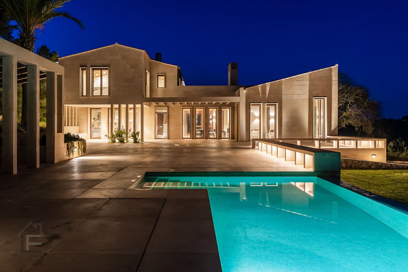 5 soveværelse Finca/Landehus til salg i Cas Concos med swimmingpool - € 4.750.000 (Ref: 9879909)