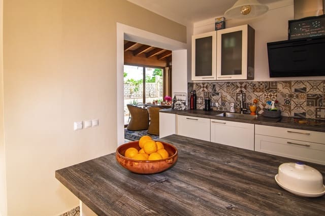 4 soverom Villa til salgs i Portocristo / Port de Manacor, Manacor med svømmebasseng - € 1 290 000 (Ref: 9893008)