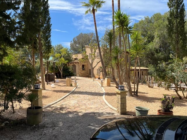 5 bedroom Finca/Country House for sale in Artà with pool - € 1,595,000 (Ref: 9897308)