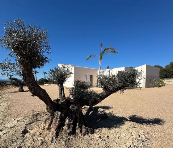 4 slaapkamer Villa te koop in Son Macia, Manacor met zwembad - € 2.290.000 (Ref: 9909088)