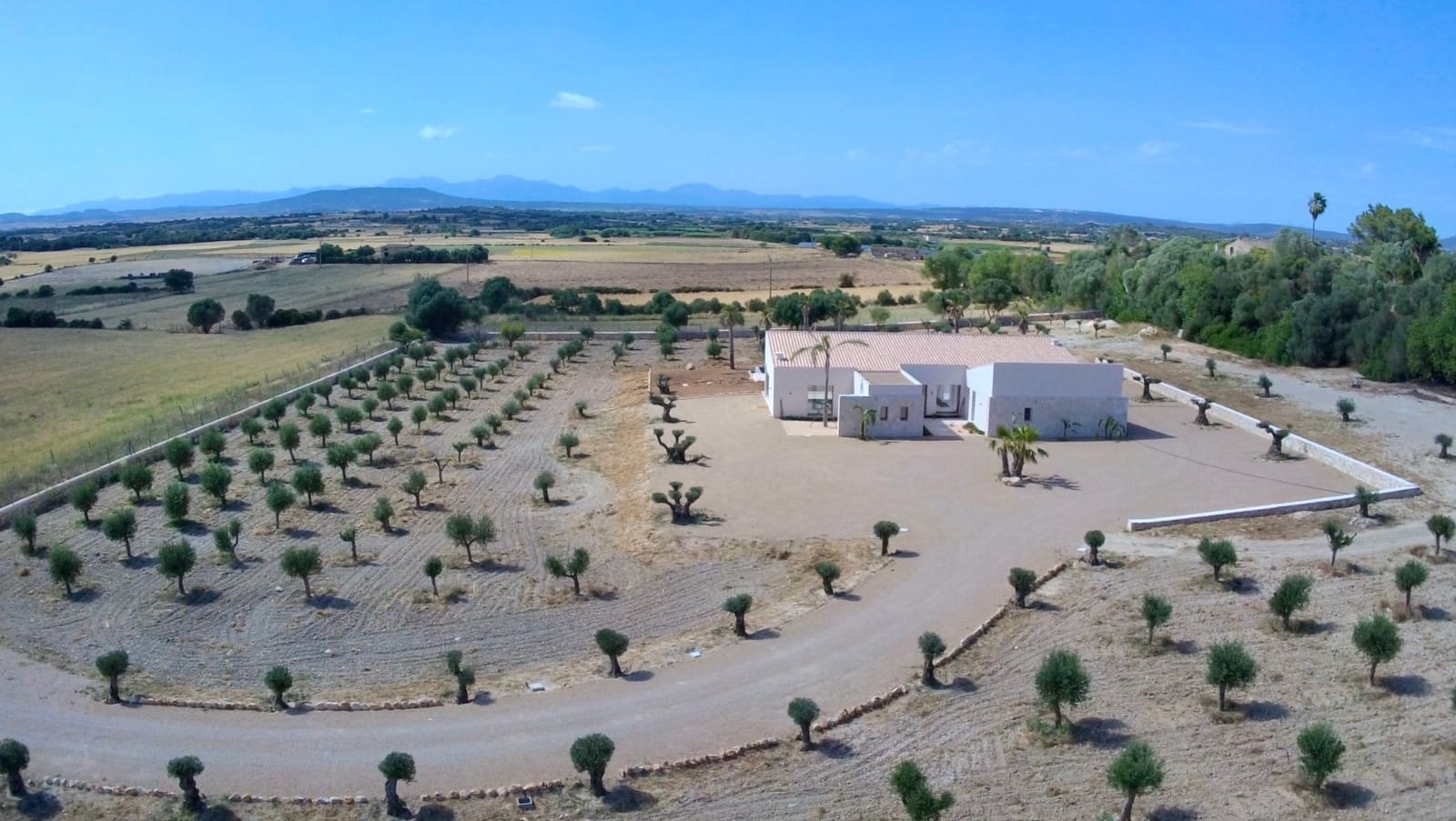 4 soveværelse Finca/Landehus til salg i Manacor med swimmingpool - € 2.290.000 (Ref: 9917495)