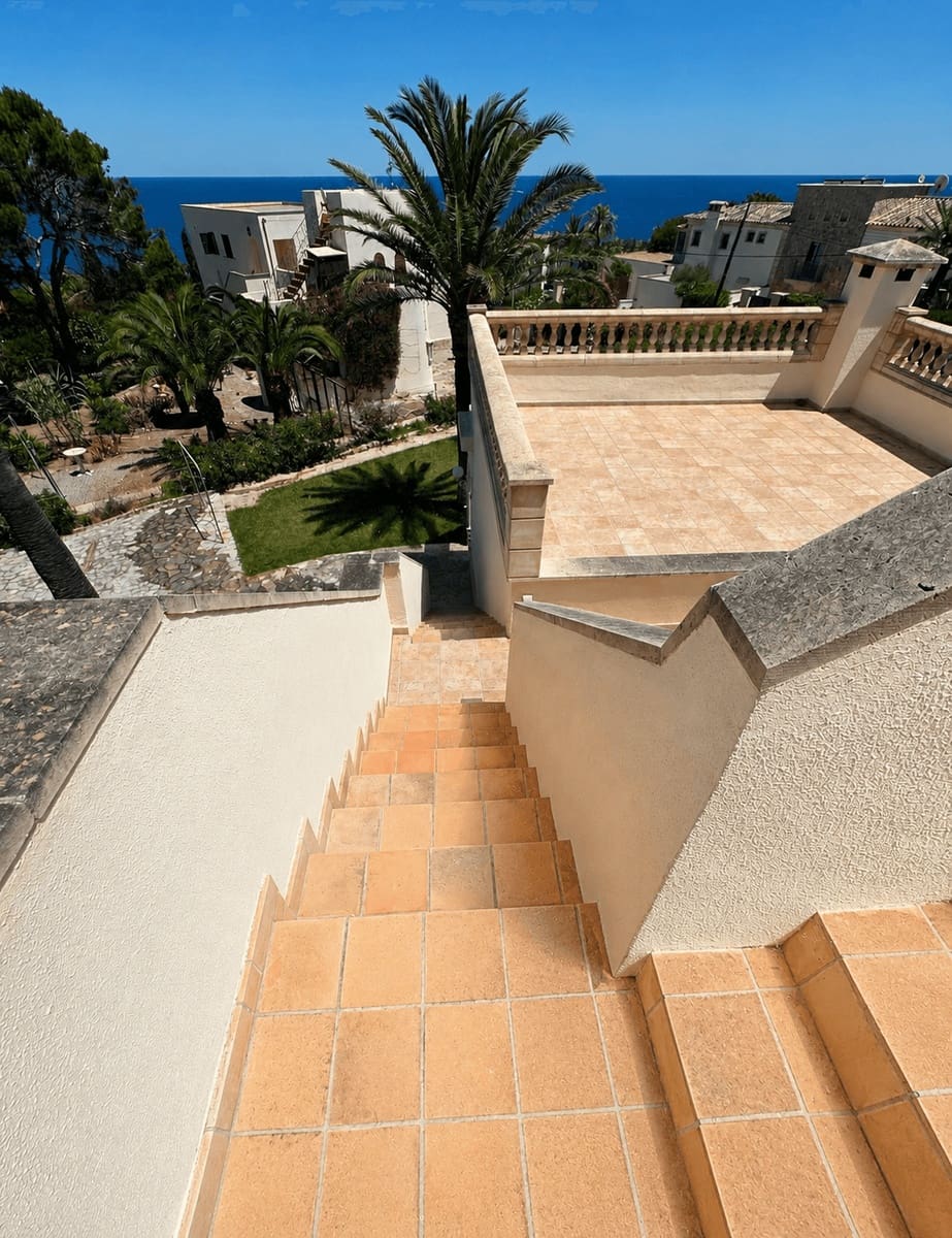 5 bedroom Villa for sale in Manacor with pool - € 1,590,000 (Ref: 9921117)
