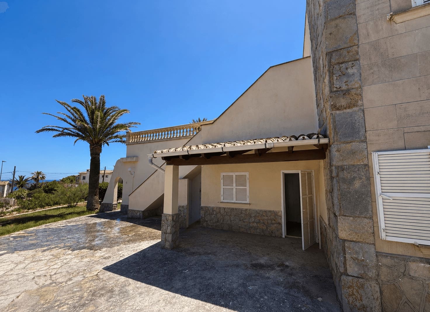 5 bedroom Villa for sale in Manacor with pool - € 1,590,000 (Ref: 9921117)