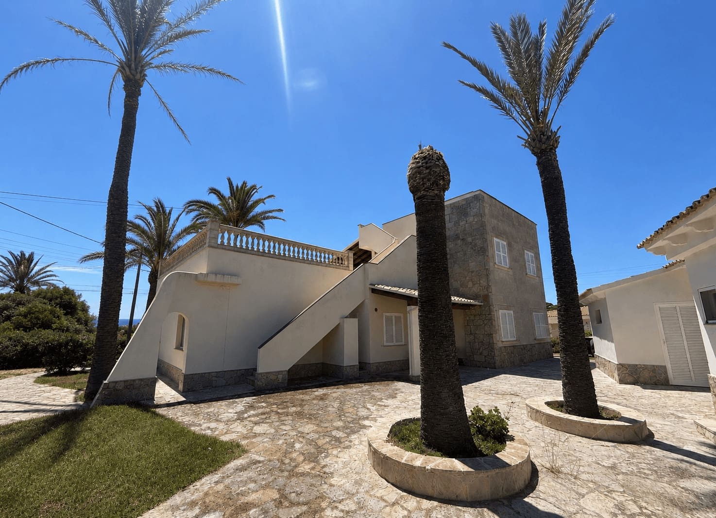 5 bedroom Villa for sale in Manacor with pool - € 1,590,000 (Ref: 9921117)