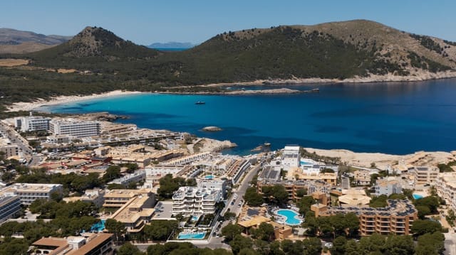 2 bedroom Apartment for sale in Capdepera with pool - € 584,000 (Ref: 9956817)