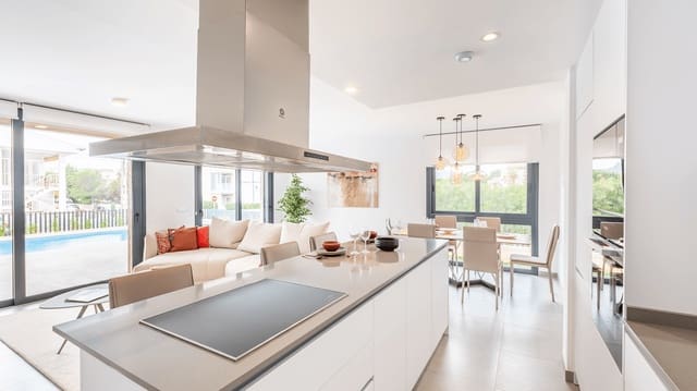 3 soverom Villa til salgs i Cala Ratjada, Capdepera med svømmebasseng - € 877 000 (Ref: 9977999)