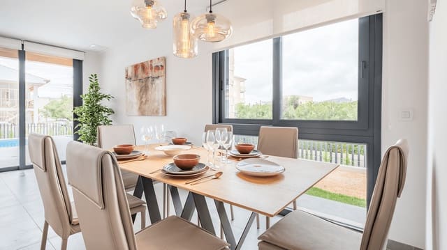 3 soverom Villa til salgs i Cala Ratjada, Capdepera med svømmebasseng - € 877 000 (Ref: 9977999)