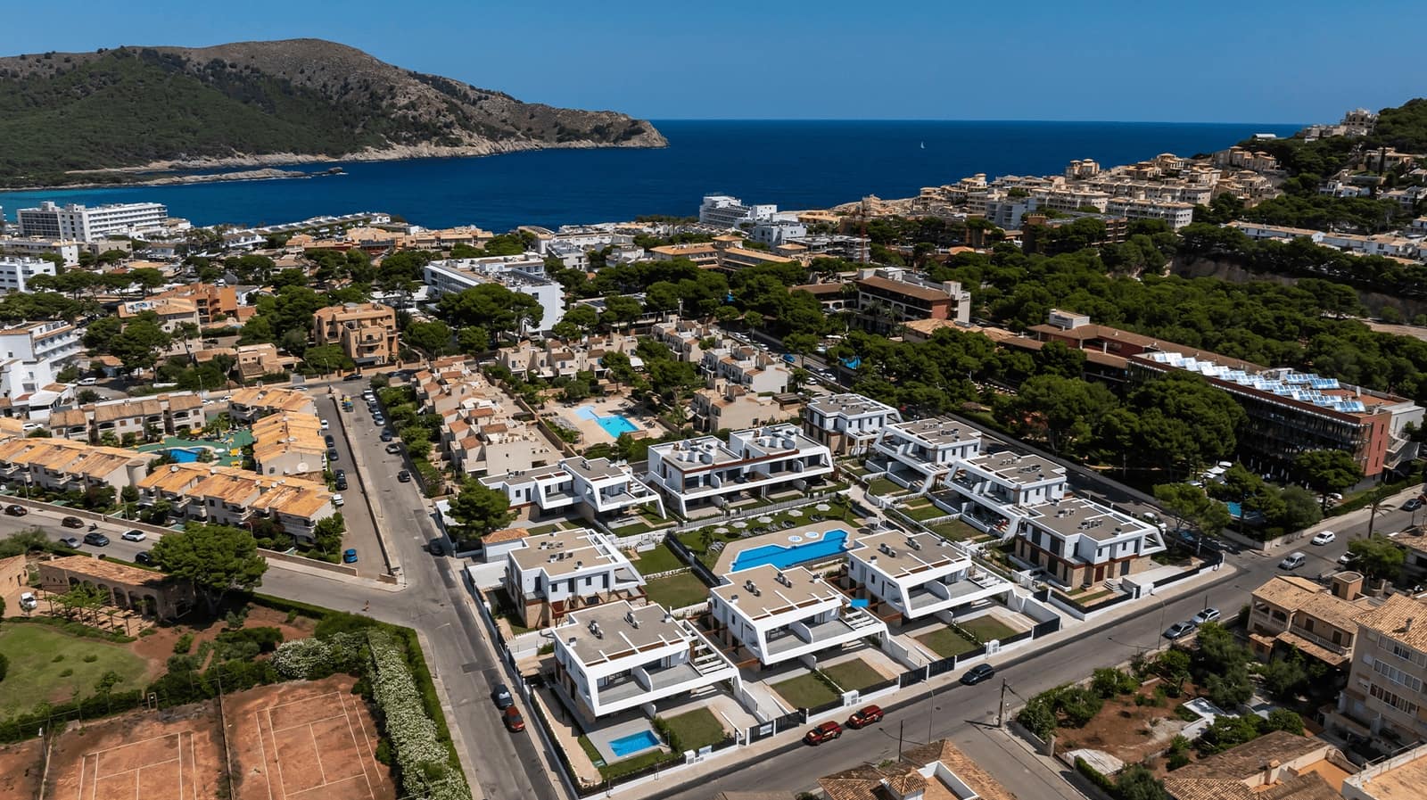 3 soverom Villa til salgs i Cala Ratjada med svømmebasseng - € 877 000 (Ref: 9977999)