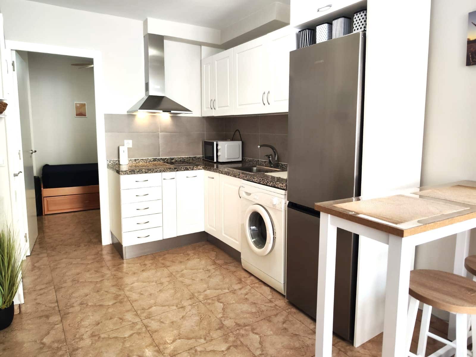 2 slaapkamer Strandappartement te huur in Fuengirola - € 1.220 (Ref: 10024804)