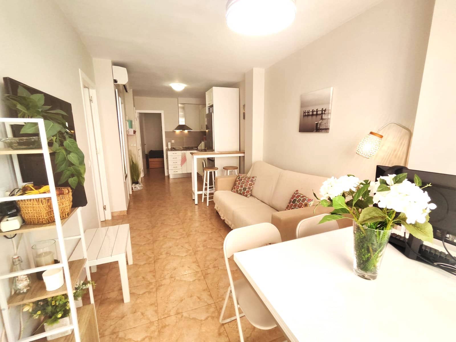 2 slaapkamer Strandappartement te huur in Fuengirola - € 1.220 (Ref: 10024804)
