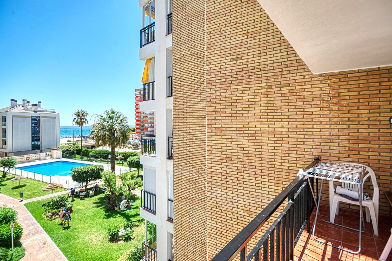 2 sypialnia Apartament przy plaży do wynajęcia w Fuengirola z basenem garażem - 900 € (Ref: 10029672)