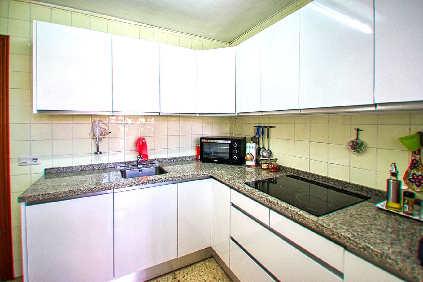 2 sypialnia Apartament przy plaży do wynajęcia w Fuengirola z basenem garażem - 900 € (Ref: 10029672)