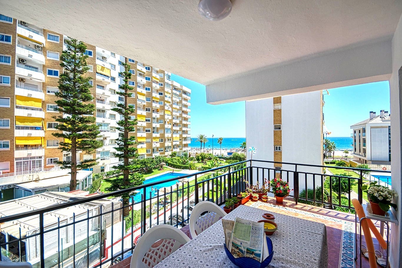 2 sypialnia Apartament przy plaży do wynajęcia w Fuengirola z basenem garażem - 900 € (Ref: 10029672)
