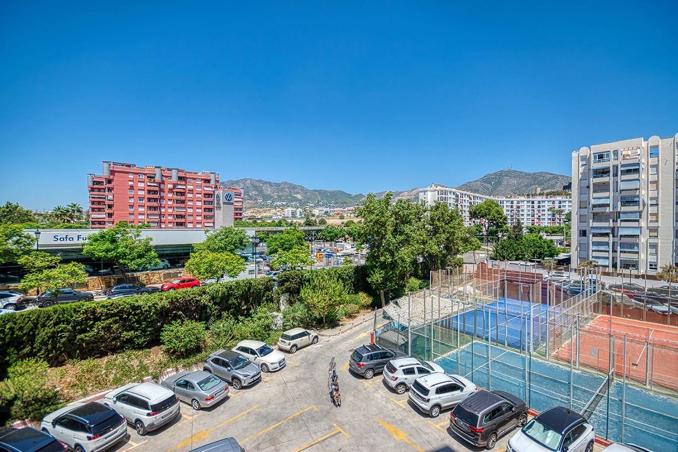 2 sypialnia Apartament przy plaży do wynajęcia w Fuengirola z basenem garażem - 900 € (Ref: 10029672)