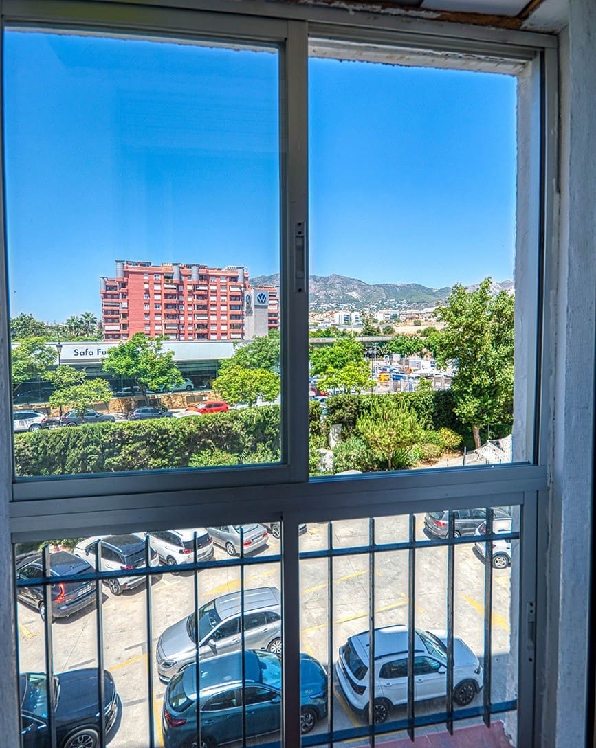 2 sypialnia Apartament przy plaży do wynajęcia w Fuengirola z basenem garażem - 900 € (Ref: 10029672)