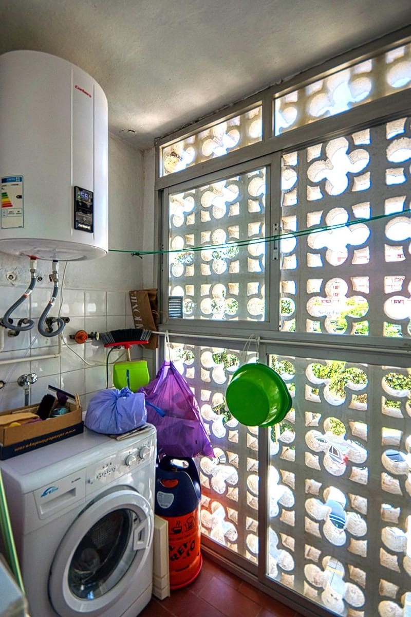 2 sypialnia Apartament przy plaży do wynajęcia w Fuengirola z basenem garażem - 900 € (Ref: 10029672)